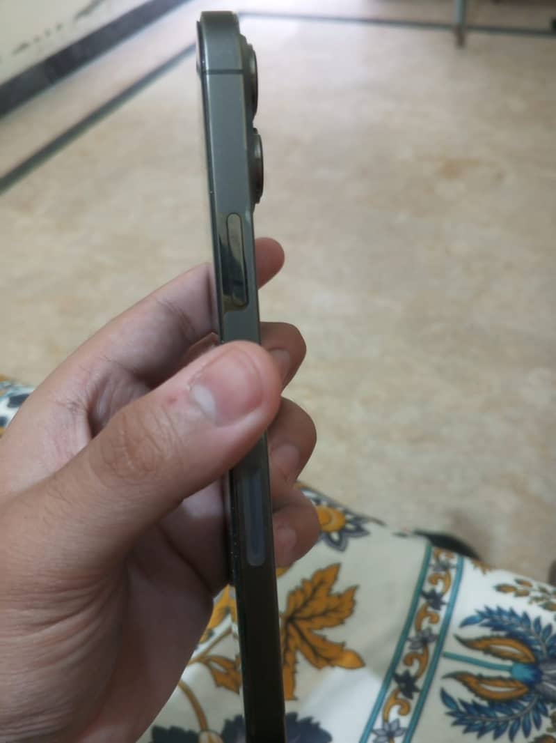 Apple iPhone 13 Pro Max 7