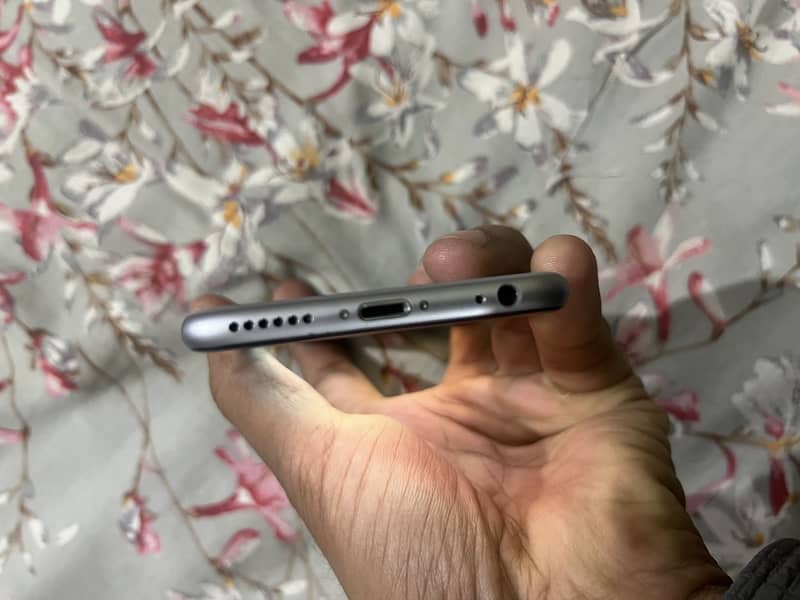 Apple iPhone 6S 3