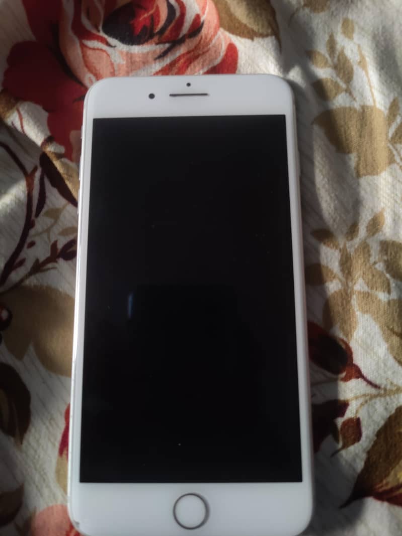 Apple iPhone 8 Plus 0