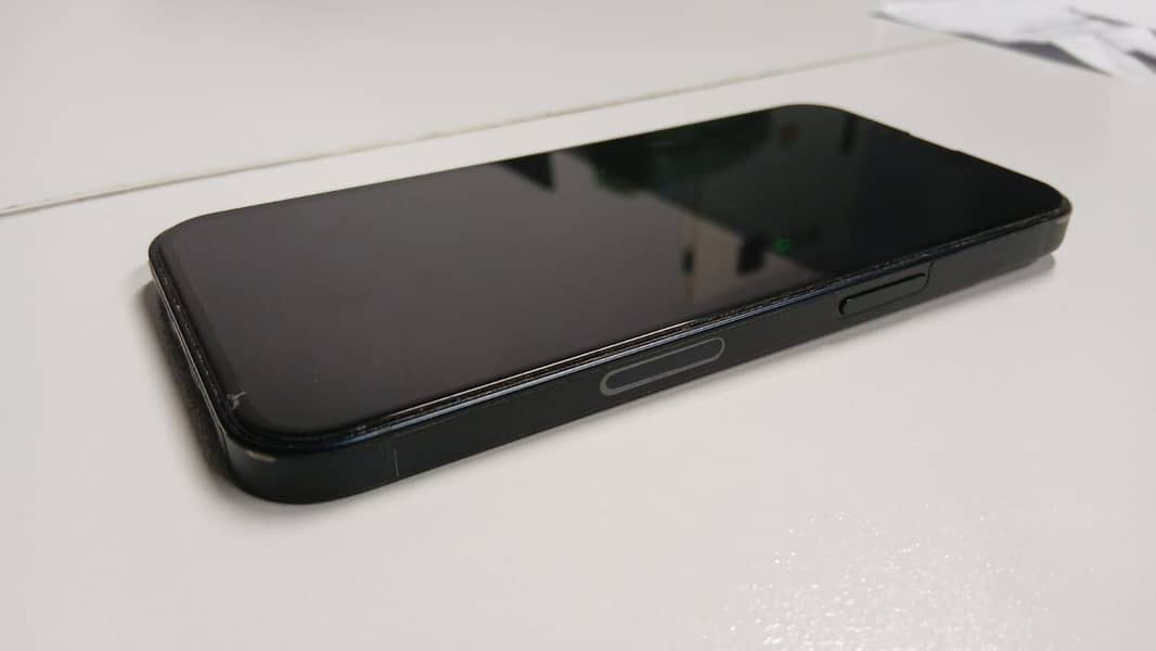 Apple iPhone 13 1