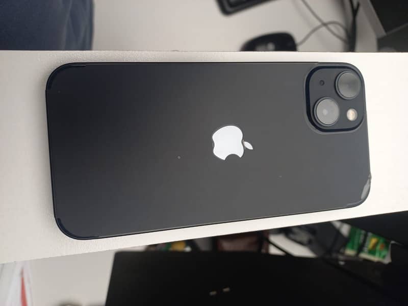 Apple iPhone 13 7