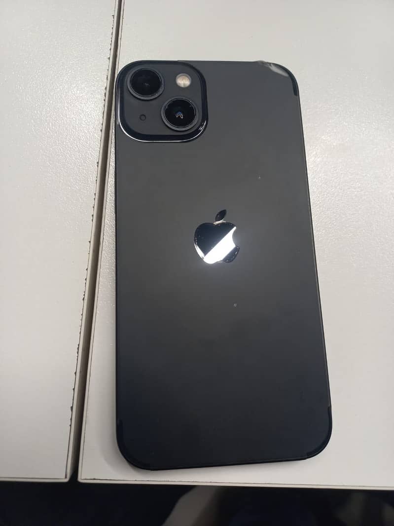 Apple iPhone 13 9