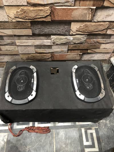 Xplod car speakers with box