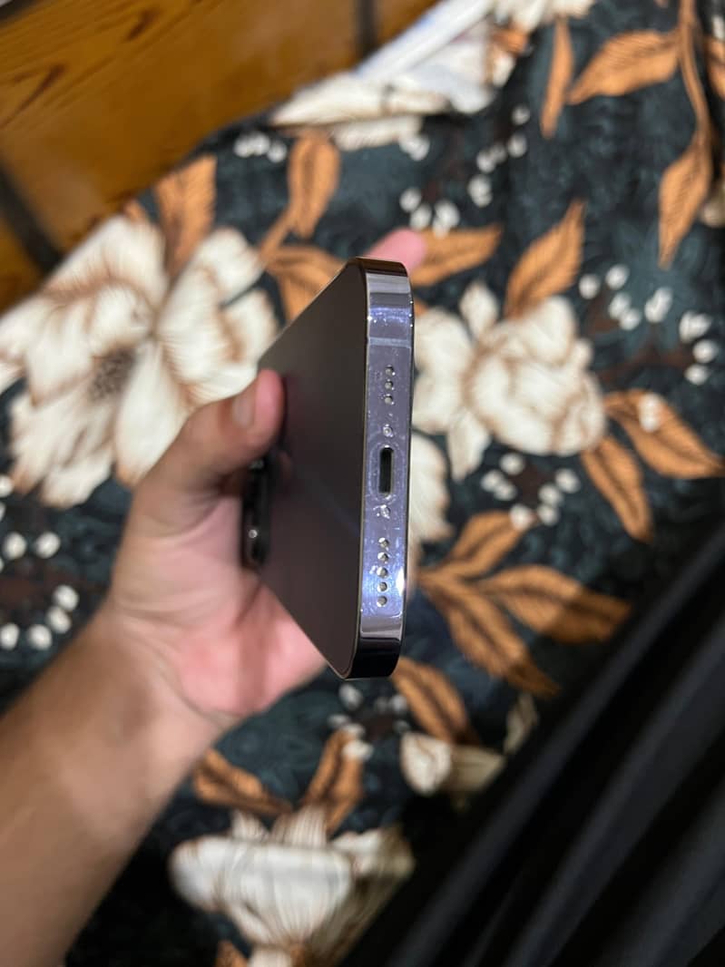 Apple iPhone 14 Pro 2
