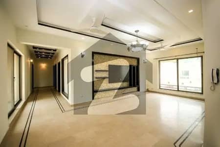 1 Kanal Luxury Upper Portion on Prime Location of DHA Phase 7 Lahore For Rent