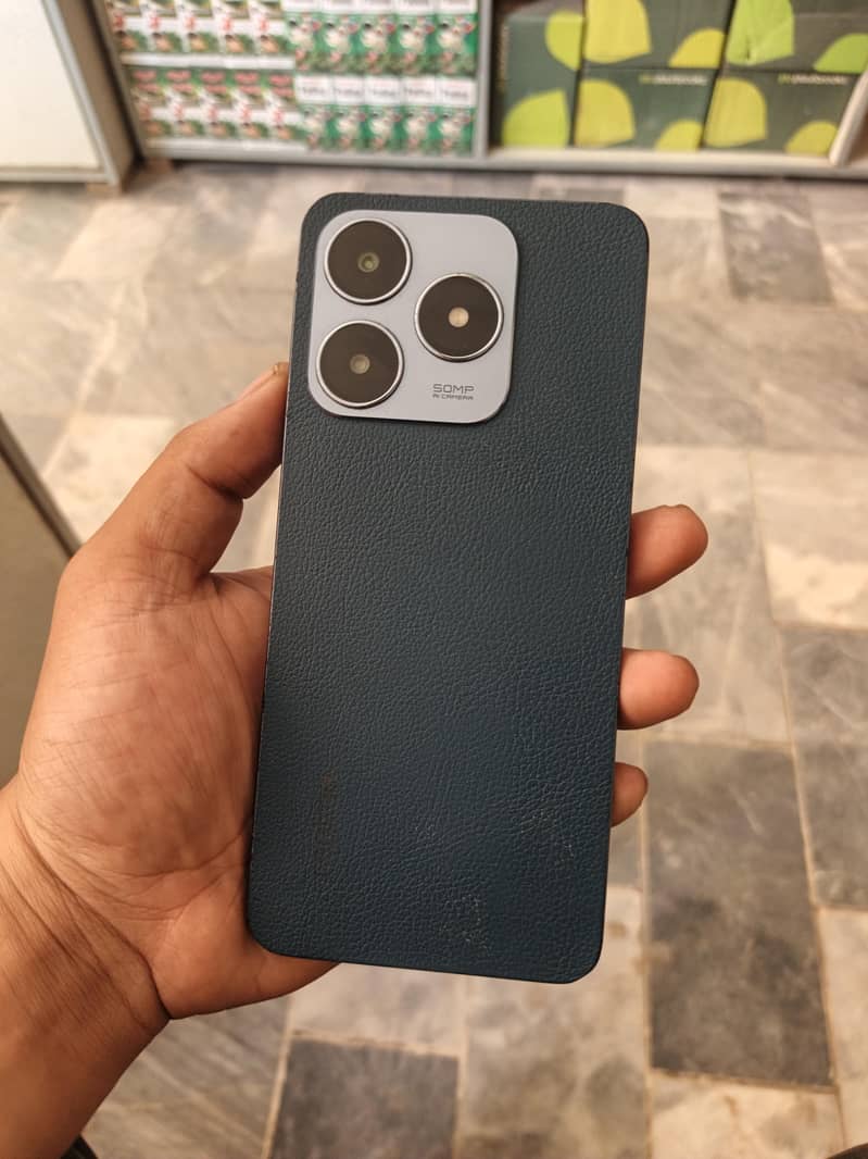 Realme C63 3