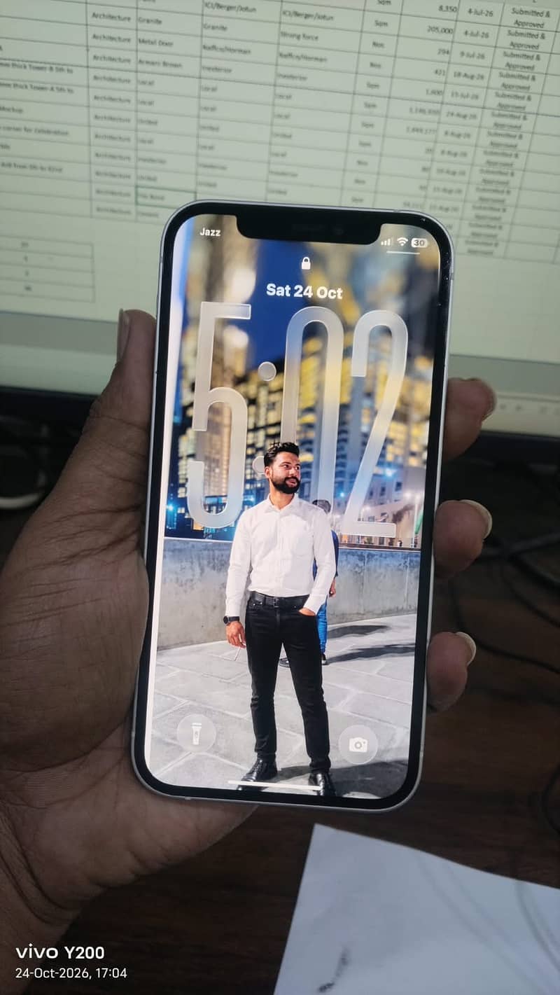 Apple iPhone 12 1
