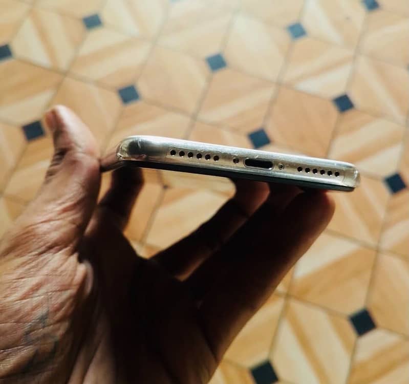 Apple iPhone X 1