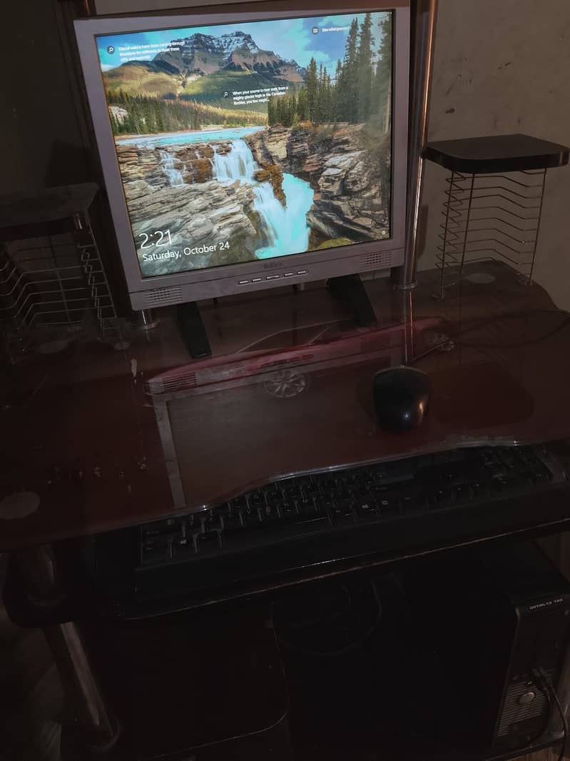 Complete Computer Setup with Table, LCD, Keyboard & Mouse 1