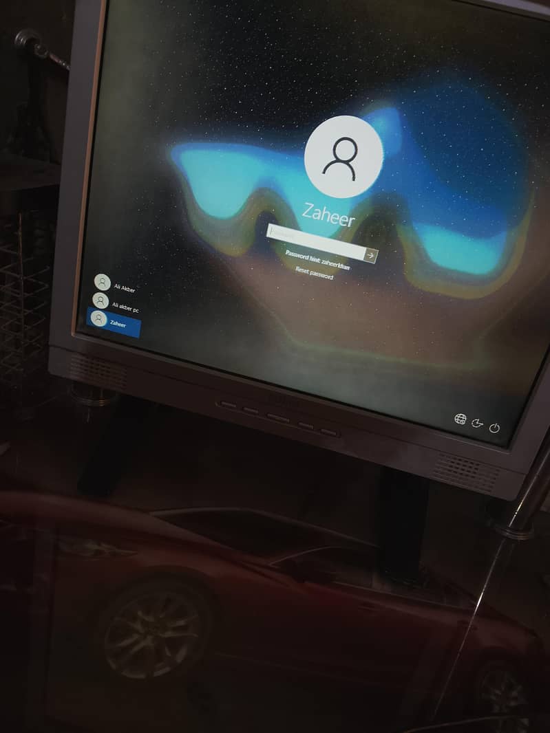 Complete Computer Setup with Table, LCD, Keyboard & Mouse 3