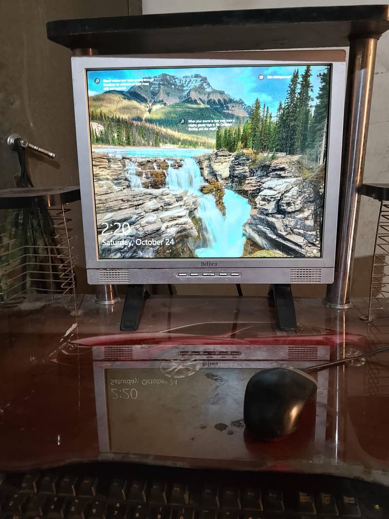 Complete Computer Setup with Table, LCD, Keyboard & Mouse 5