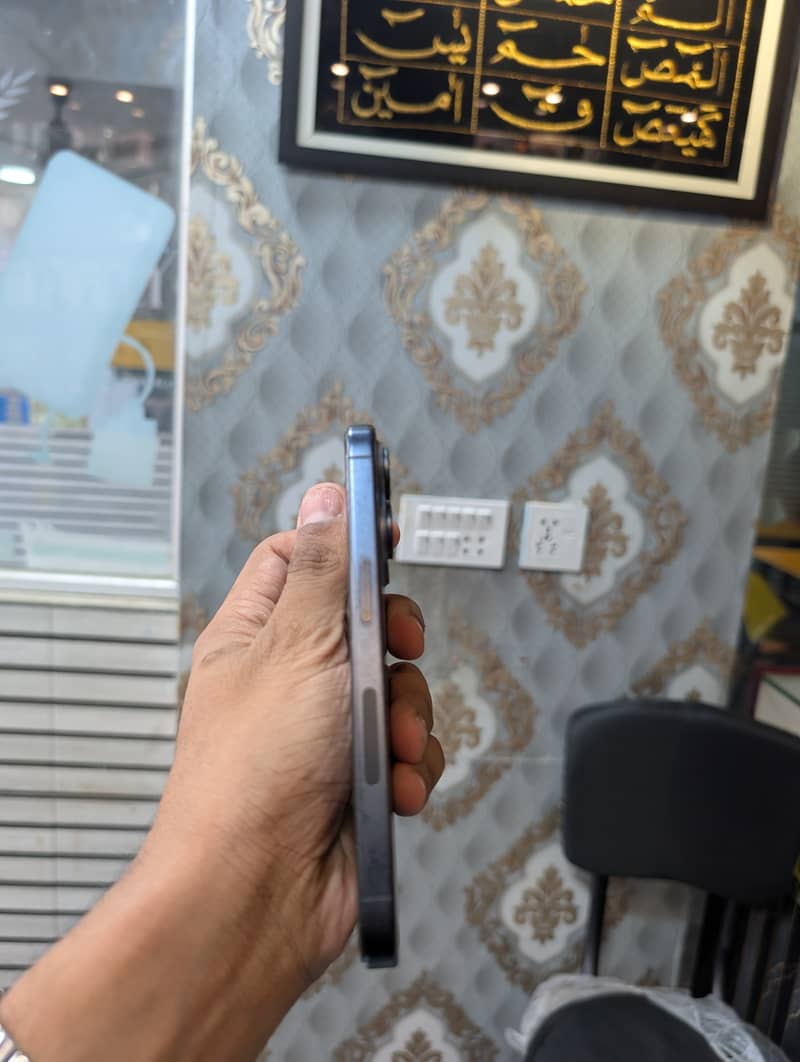 Apple iPhone 15 Pro jv 4