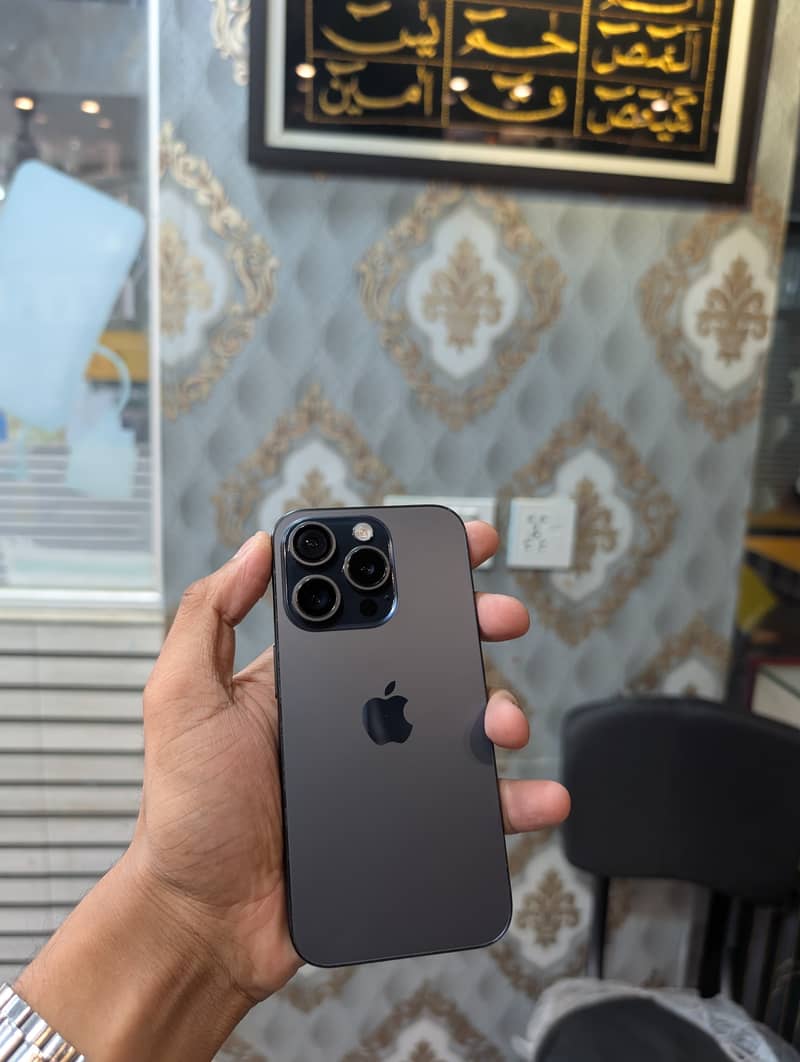 Apple iPhone 15 Pro jv 0