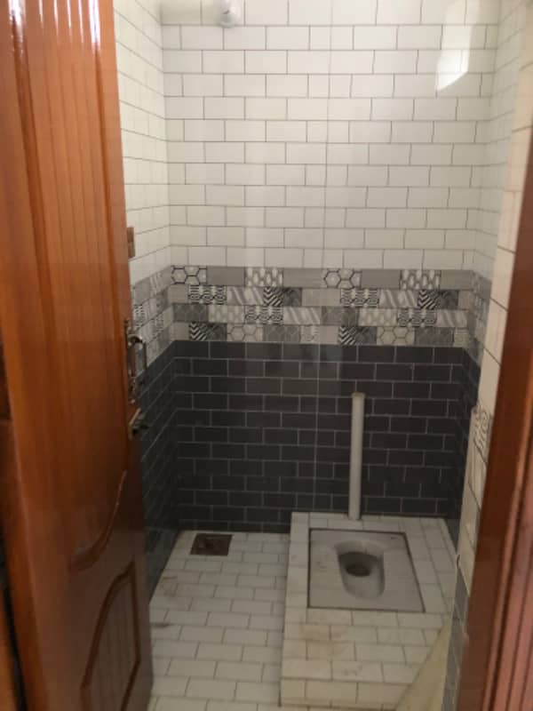 Ideal location solid construction brand new double kitchen 18