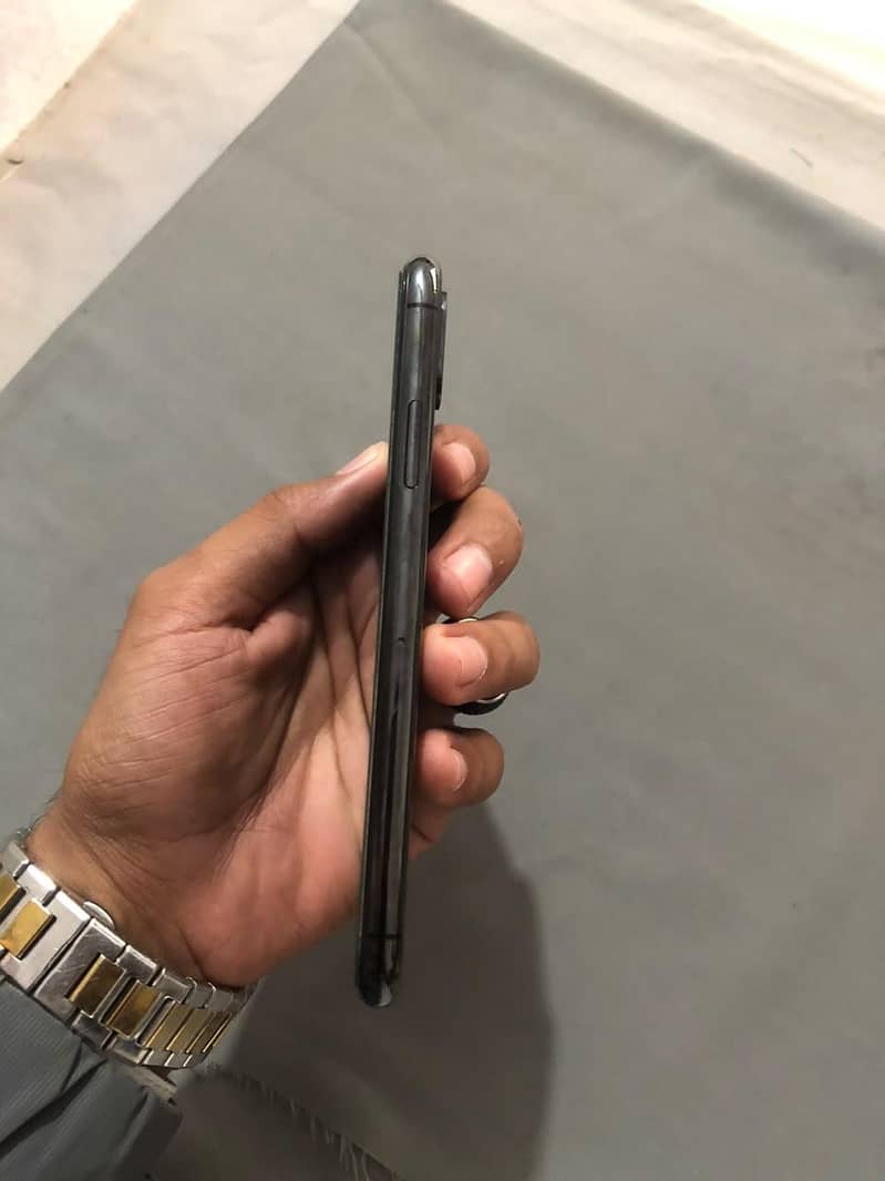 Apple iPhone X 2