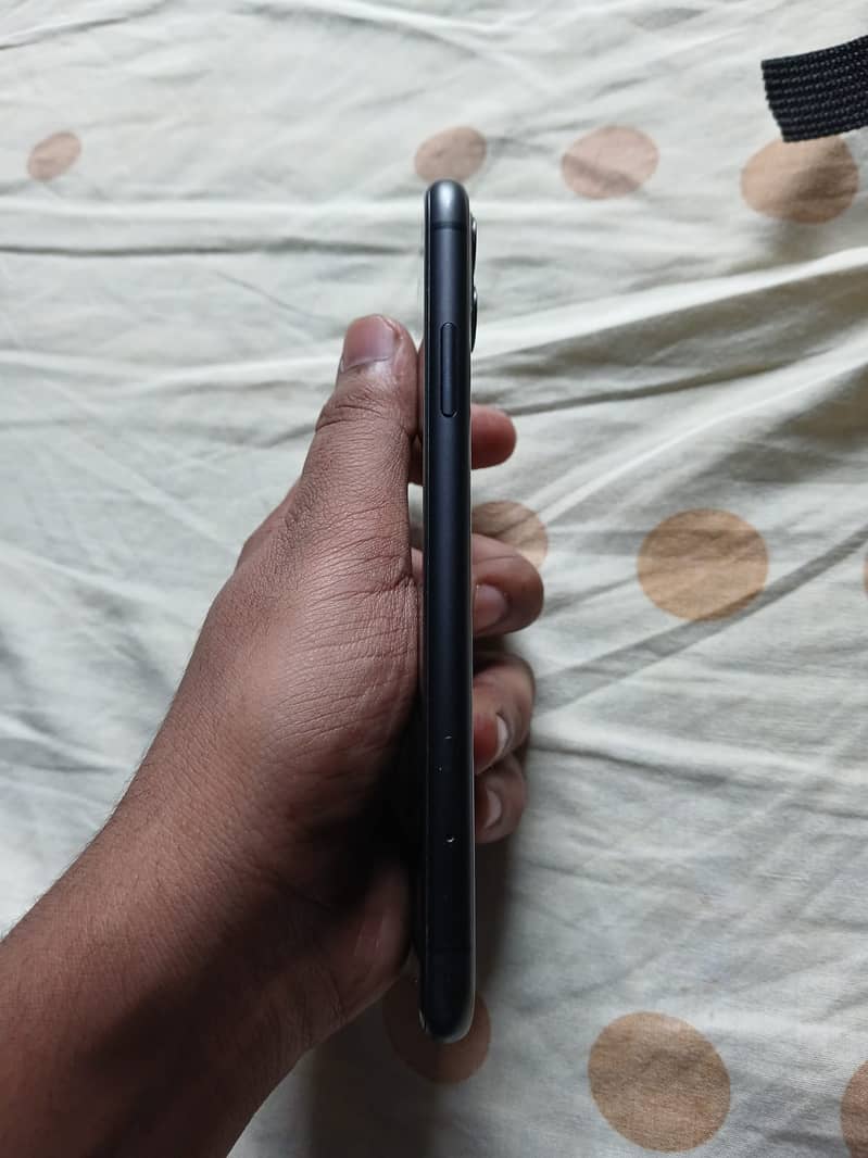 Apple iPhone 11 1