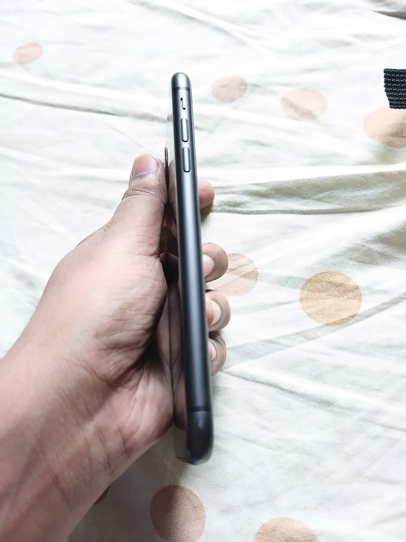 Apple iPhone 11 2