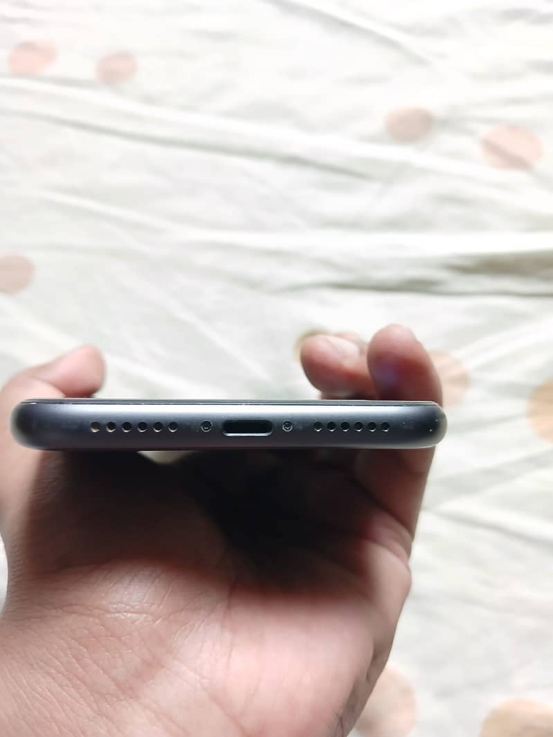 Apple iPhone 11 5