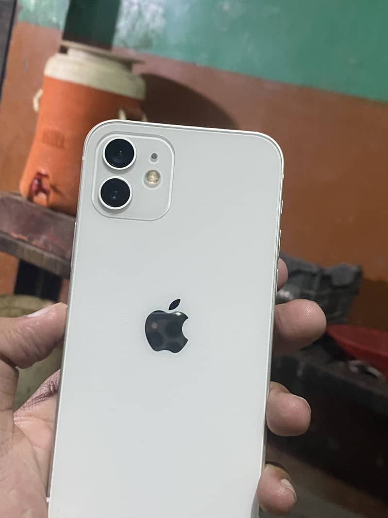 Apple iPhone 12 0