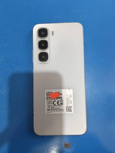 Infinix hot 60i . 6+128.2 month wrnty