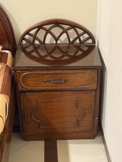Complete bed set with side table and dressing table