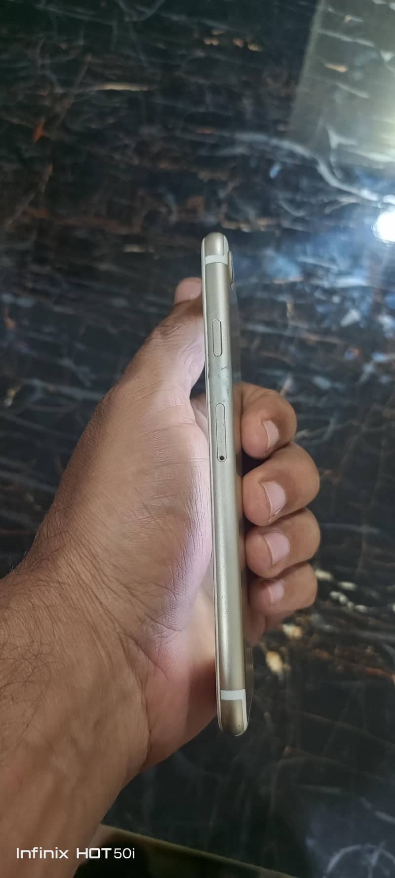 Apple iPhone 7 4