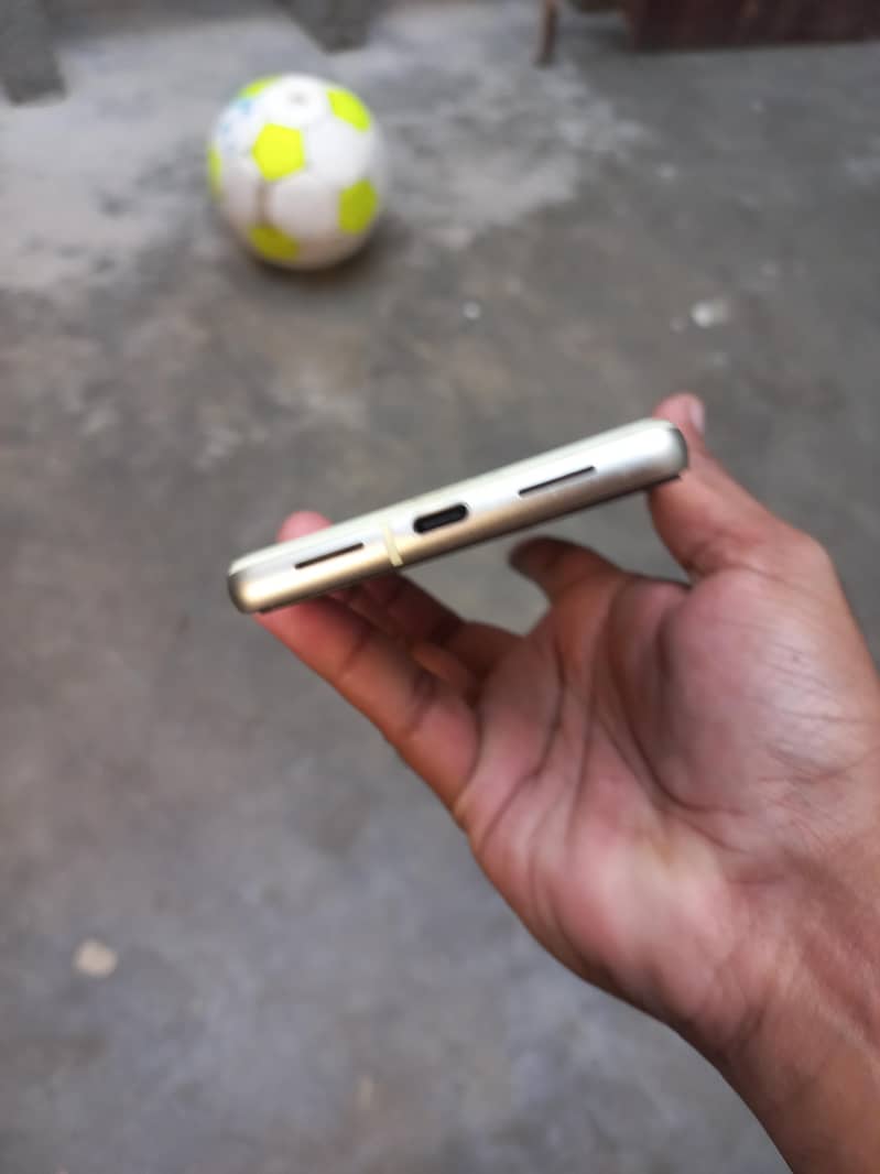 Google Pixel 7 3
