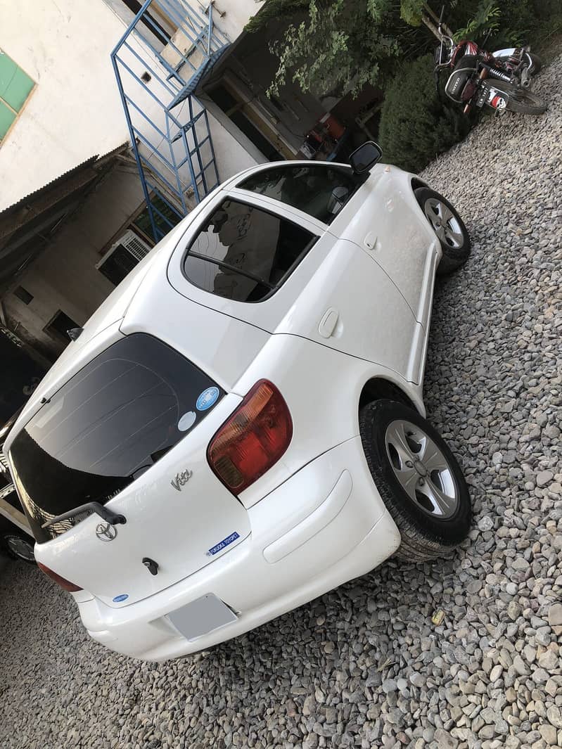 Toyota Vitz 2