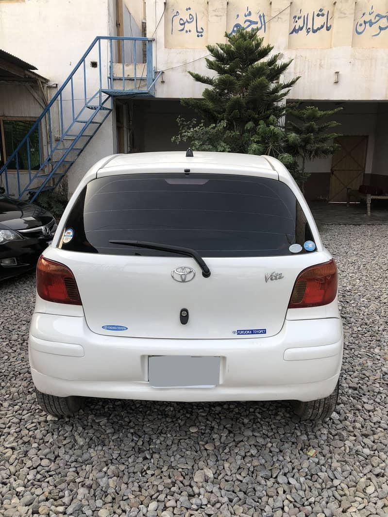 Toyota Vitz 3