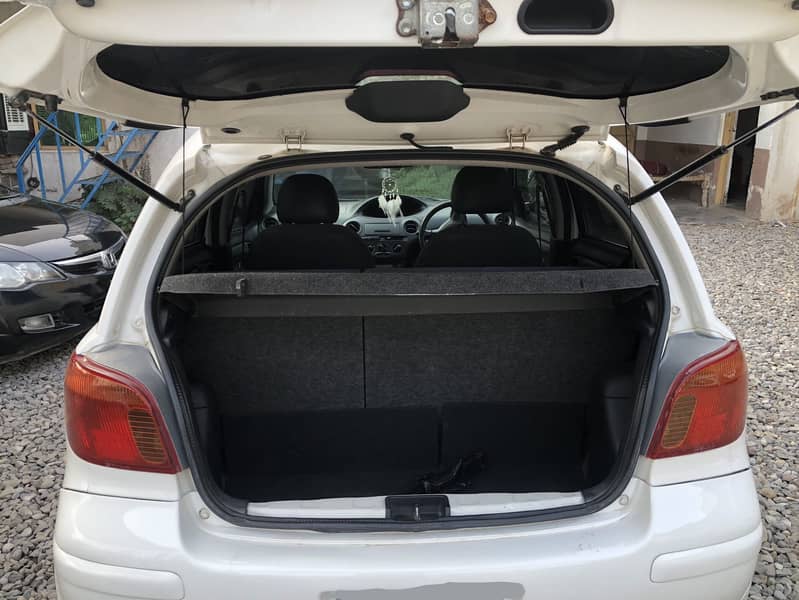 Toyota Vitz 7