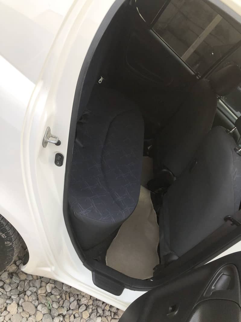 Toyota Vitz 11
