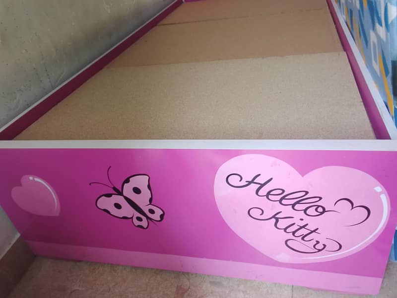 single bed 4