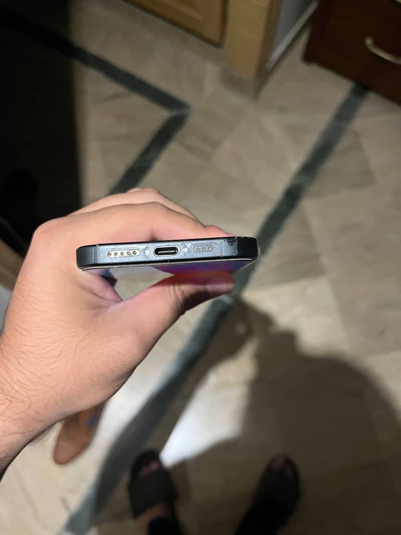 Apple iPhone 16 Pro 5