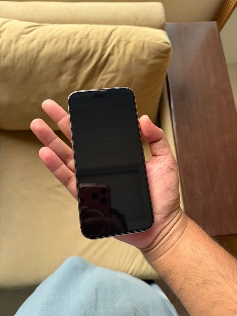 Apple iPhone 16 Pro Max 2
