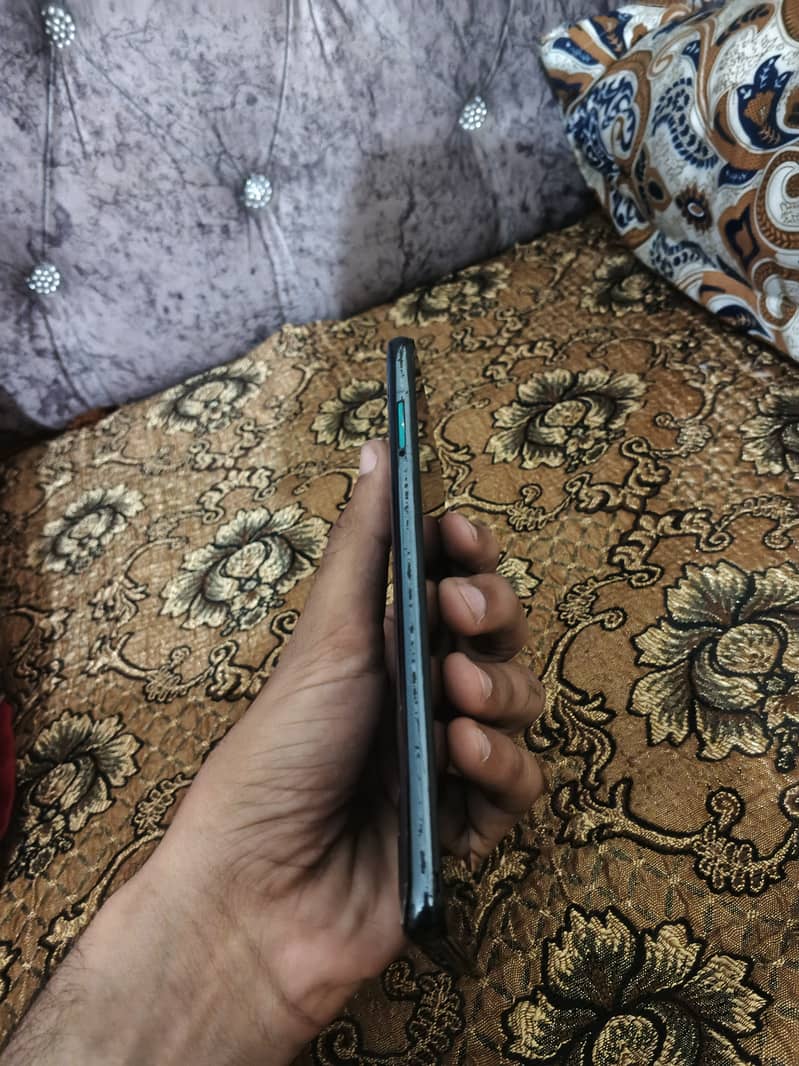 Xiaomi Redmi Note 8 Pro 4
