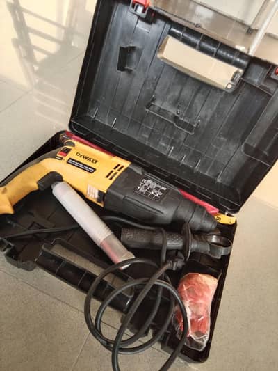 DeWALT 26mm Rotary Hammer Drill 1050W For Sale