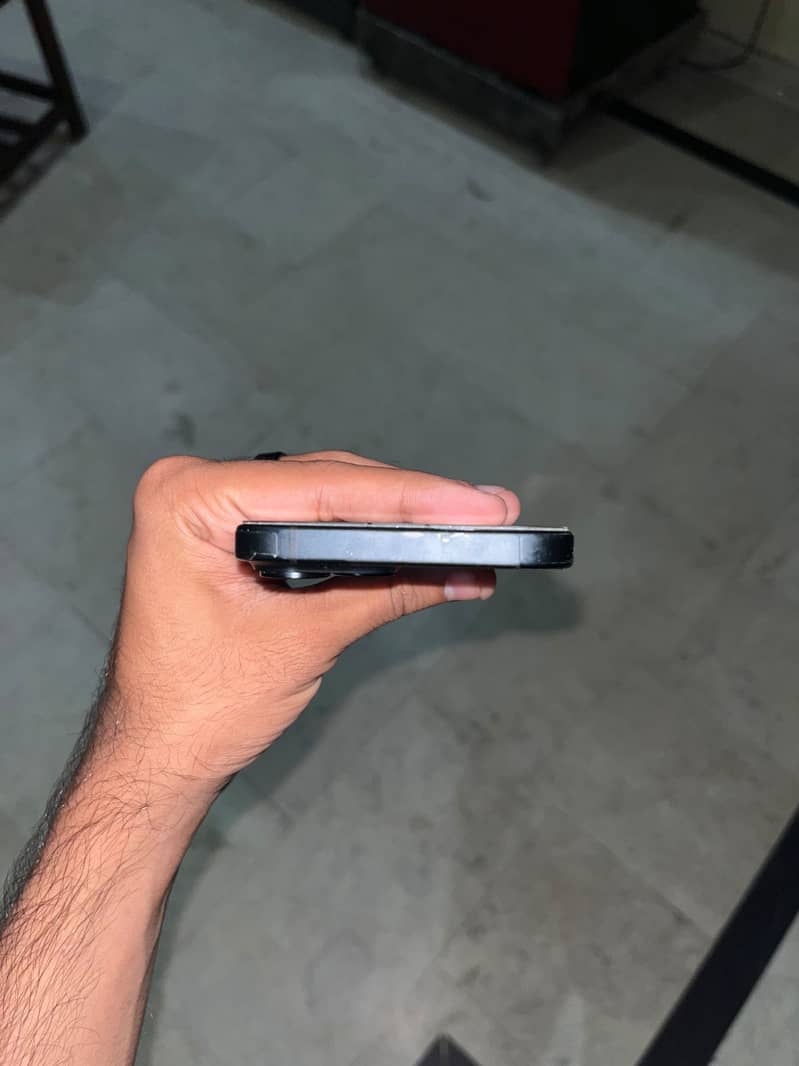 Iphone 15 jv 4