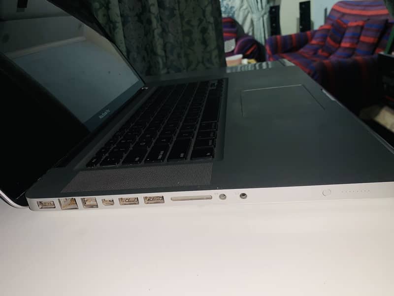 MacBook Pro 4
