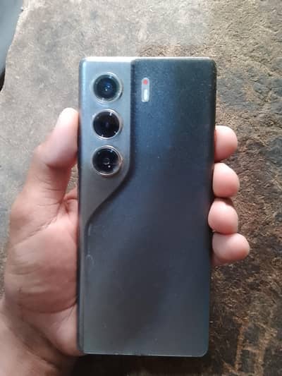 Tecno CAMON 40 Pro