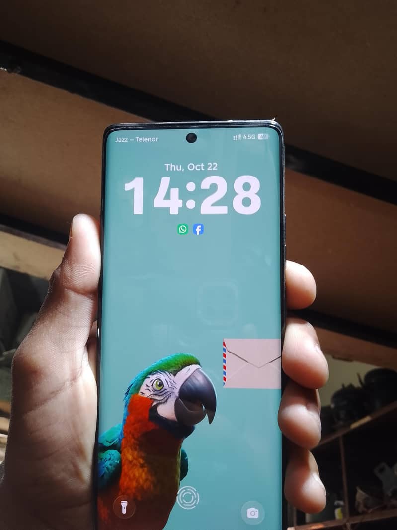 Tecno CAMON 40 Pro 1