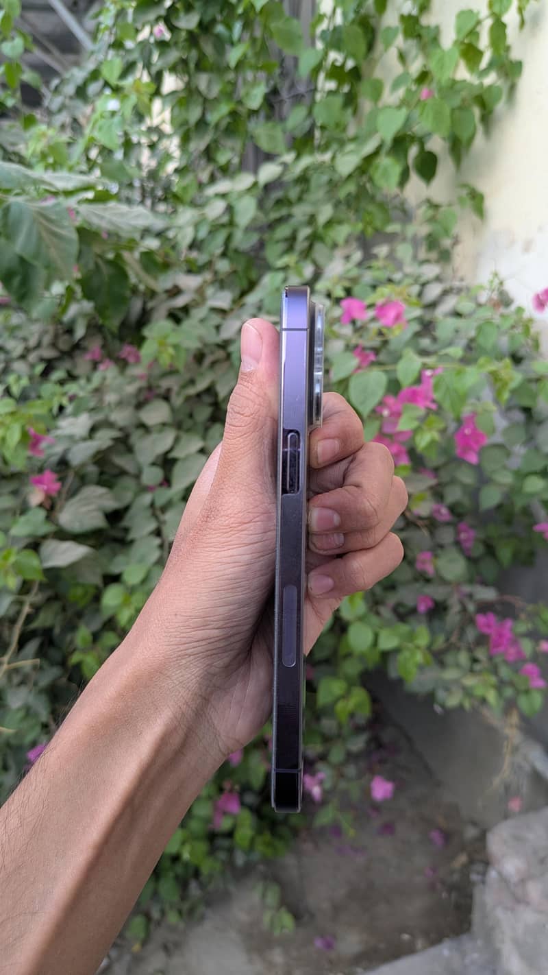 Apple iPhone 14 Pro Max 4