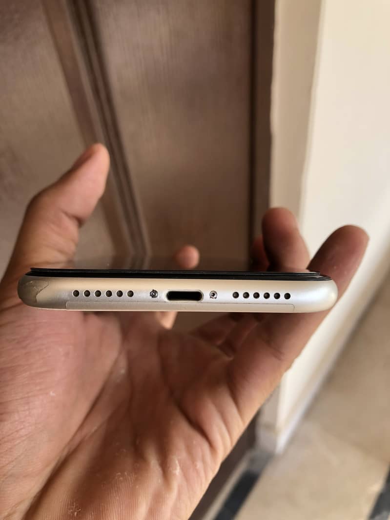 Apple iPhone 11 2