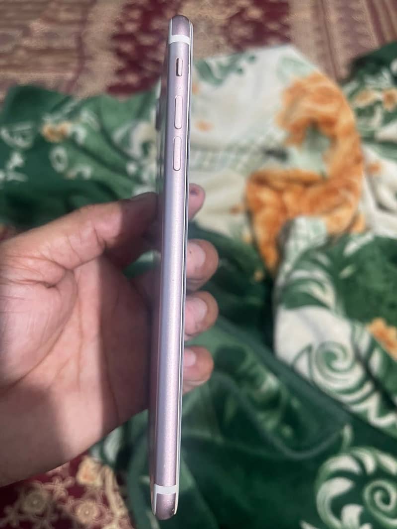 Apple iPhone 7 Plus 4