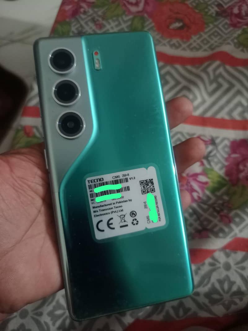 Tecno CAMON 40 Pro 1