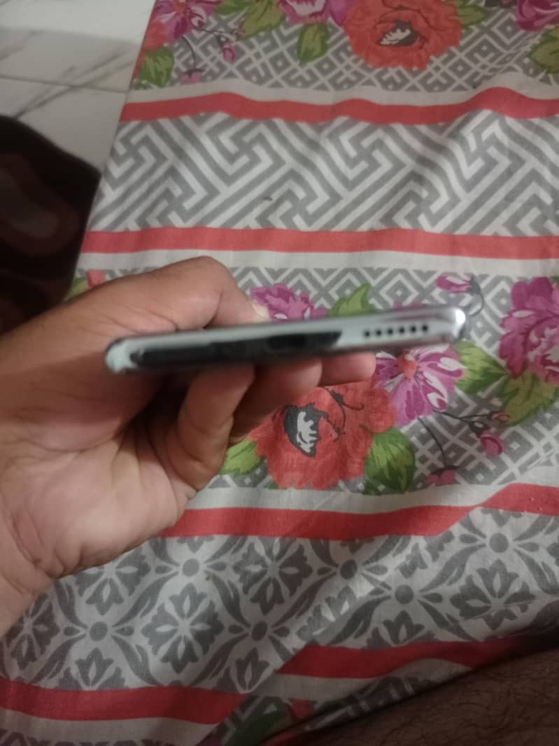 Tecno CAMON 40 Pro 3