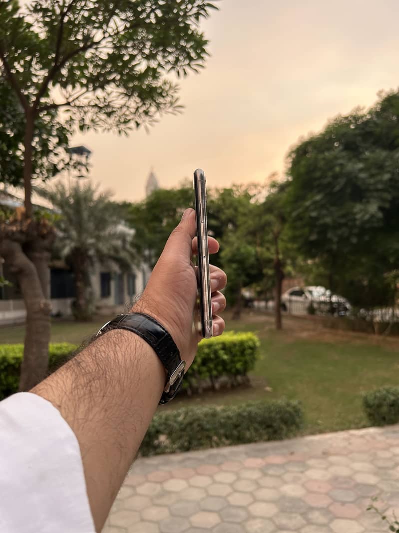 Apple iPhone X 2