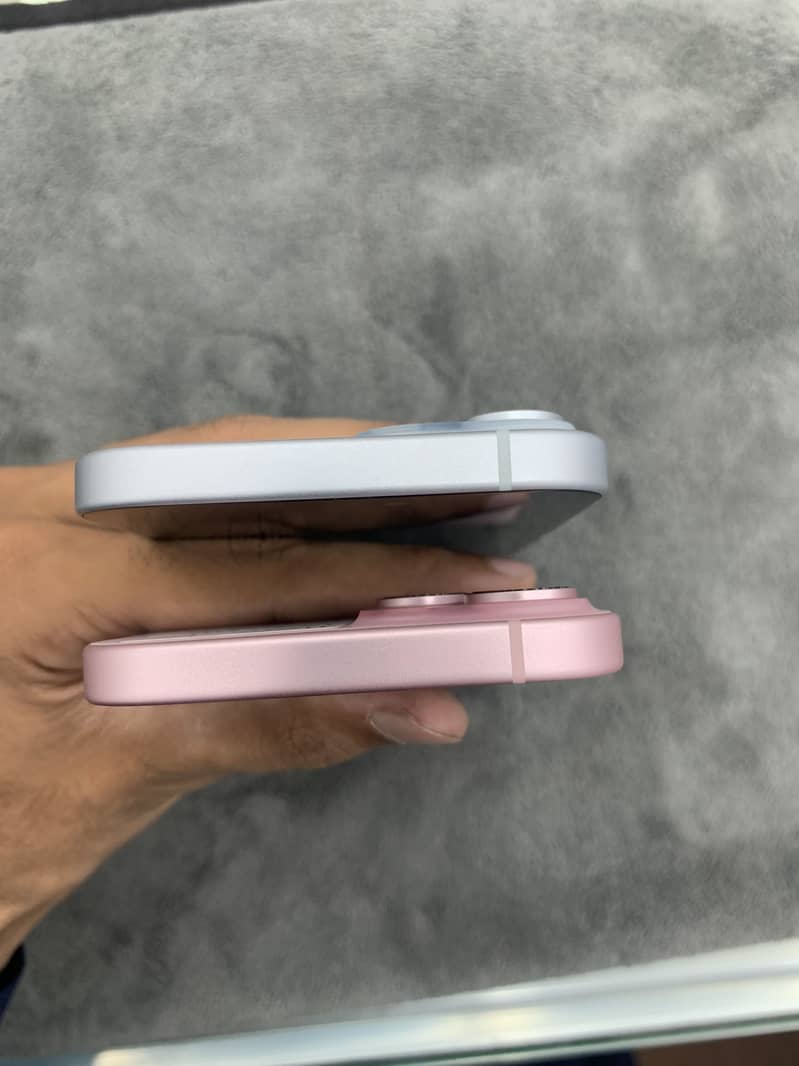 Apple iPhone 15 4