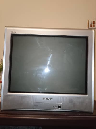 Sony WEGA Trinitron 21 Inch TV for Sale