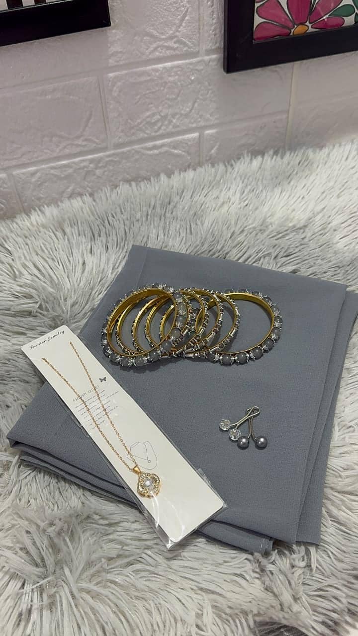 hijab,bangles,necklace,pins 0