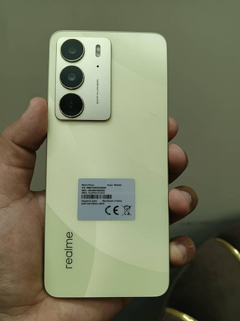 Realme C75 1